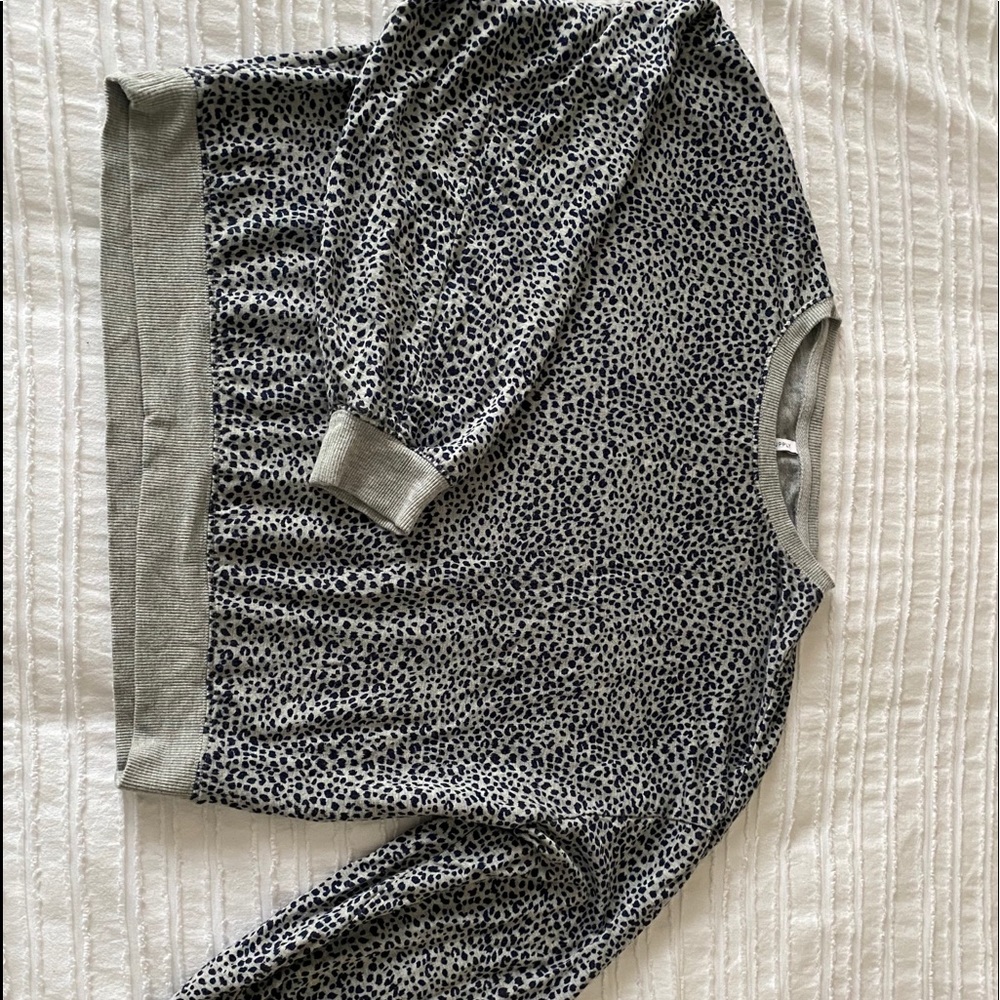 Cheetah Print Sweater - Picture 2 of 5